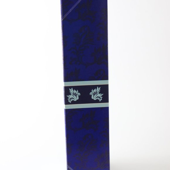 NWB 1995 An Avon Exclusive Winter Velvet Barbie - Picture 8 of 11